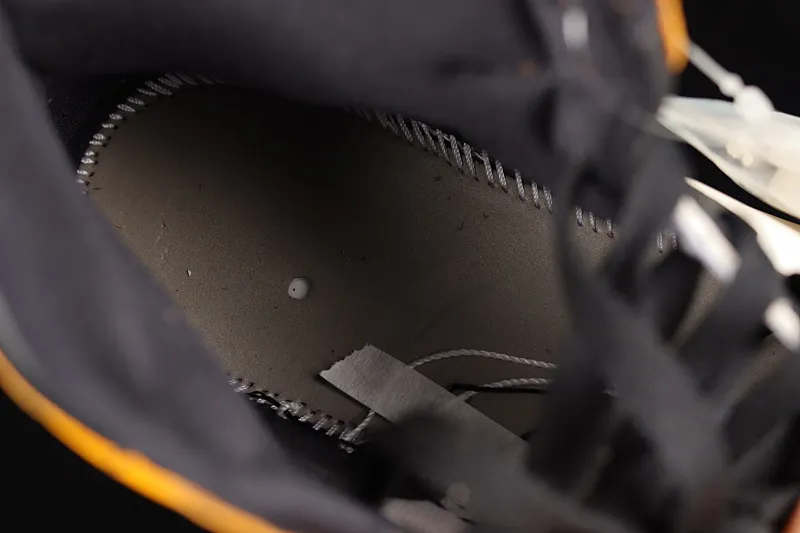 All categories Air Jordan Jordan series basketball shoes Air Jordan 1 High pure original version Air Jordan 1 Retro High OG AJ1 Joe 1 black and yellow toe 555088-711